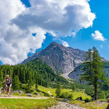 Hotel Schloss Elmau Hideaway 5*